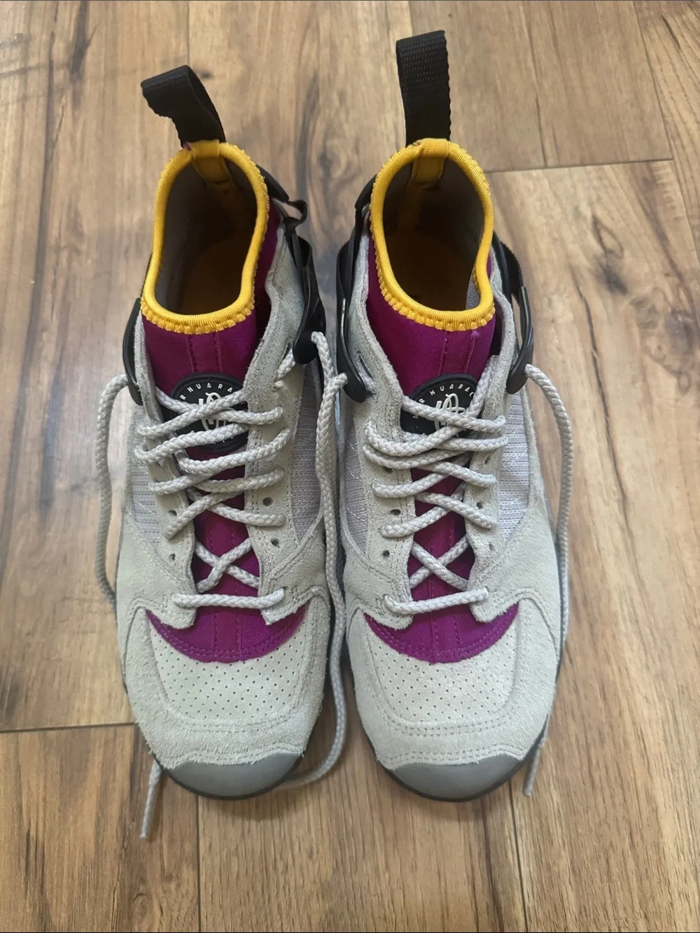 Nike AirRevaderchi Beige and Purple Athletic Shoes big kids size 4.5